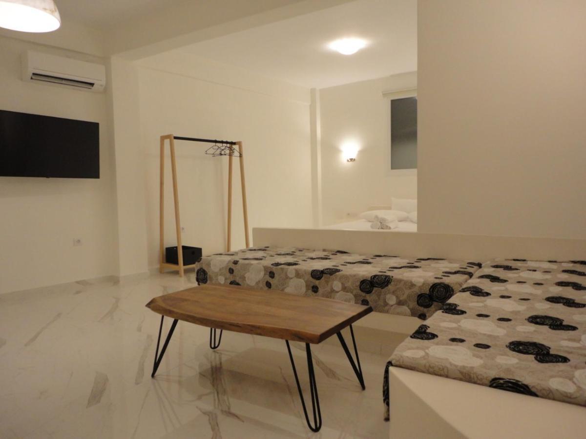 Triena Apartments Fira  Bagian luar foto