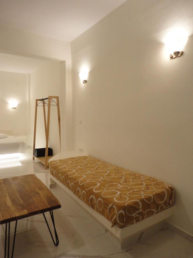 Triena Apartments Fira  Bagian luar foto