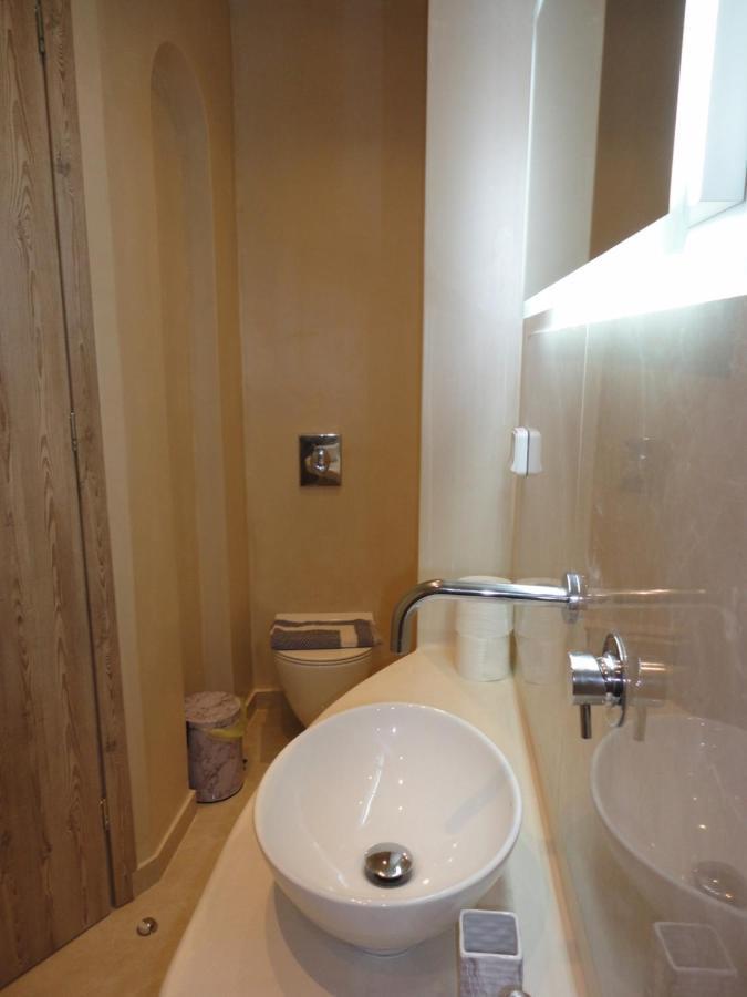 Triena Apartments Fira  Bagian luar foto