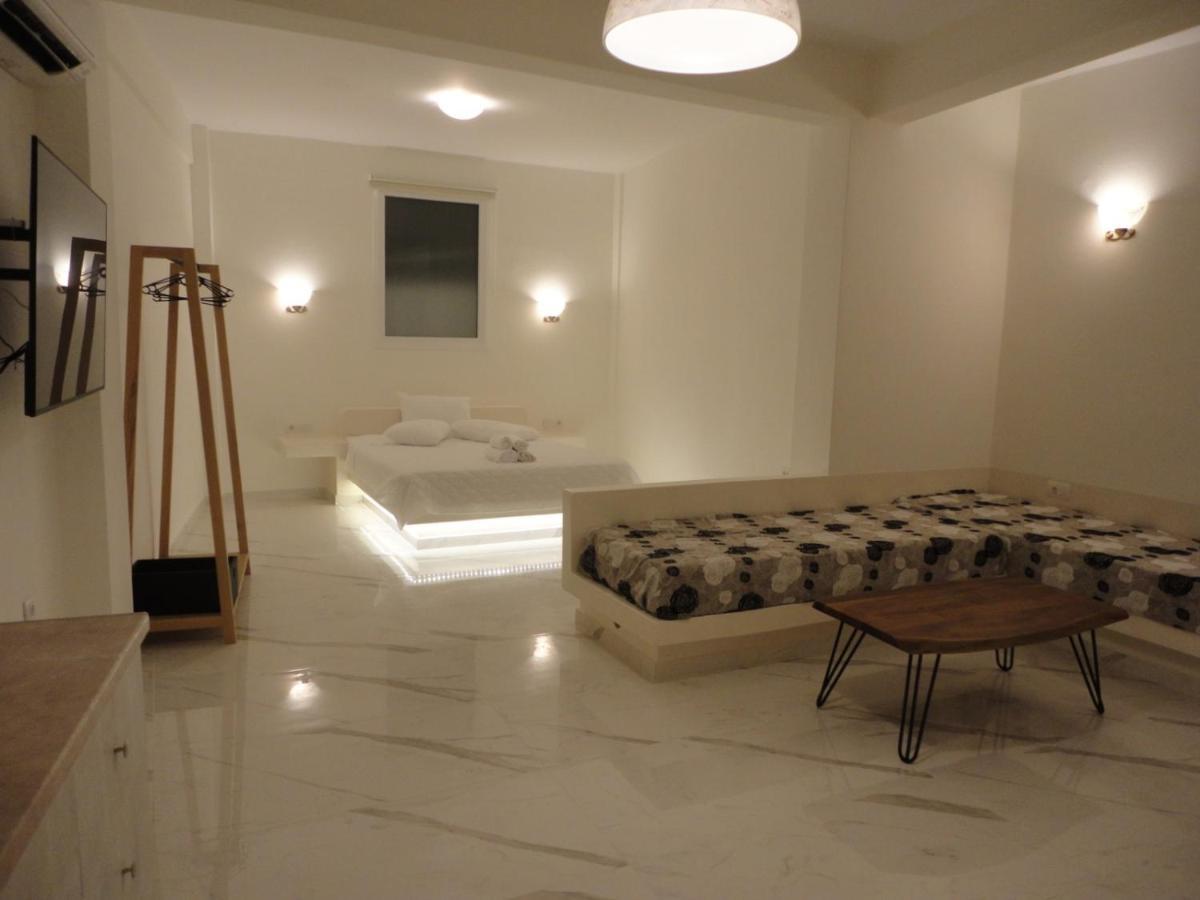 Triena Apartments Fira  Bagian luar foto