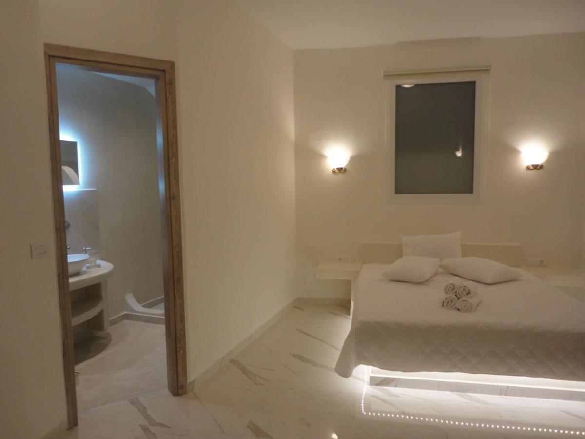 Triena Apartments Fira  Bagian luar foto