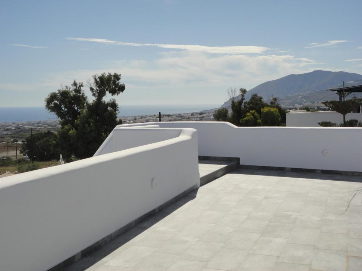 Triena Apartments Fira  Bagian luar foto